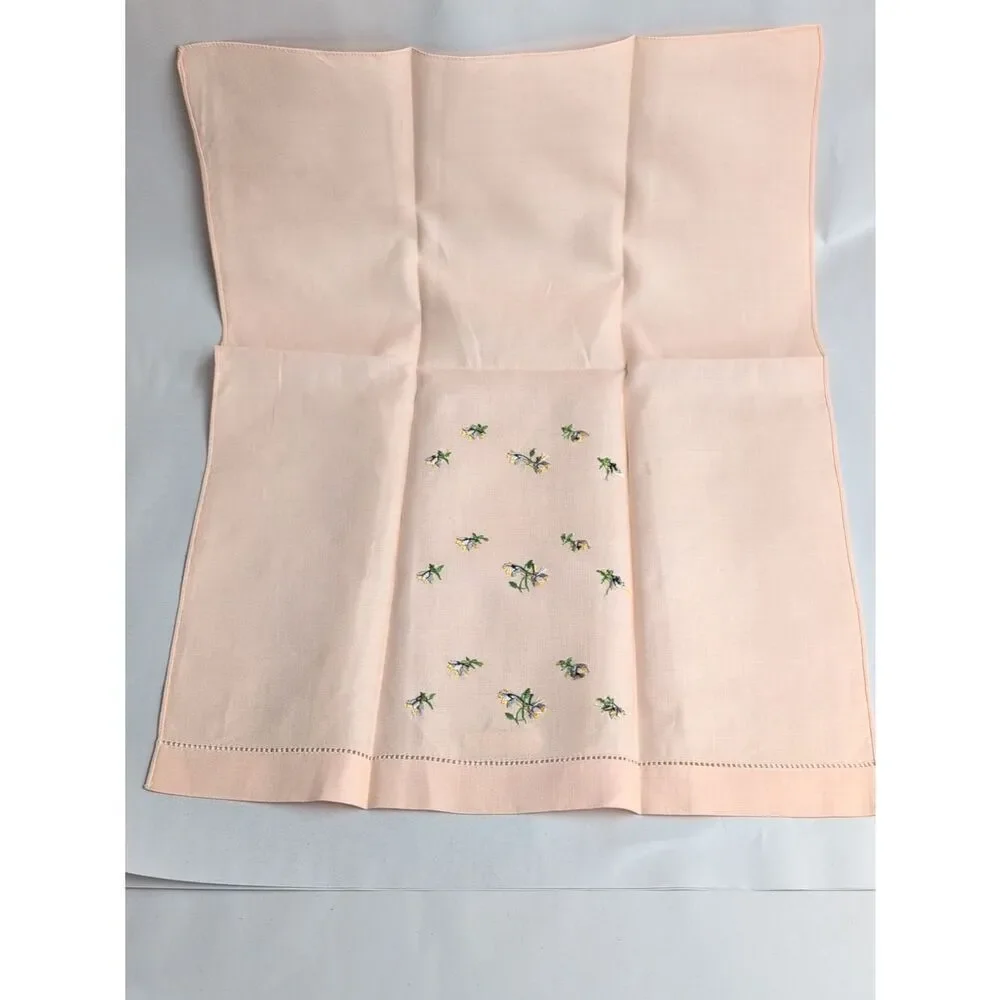 Vintage Floral Embroidered Peach Linen Guest Towels NWT